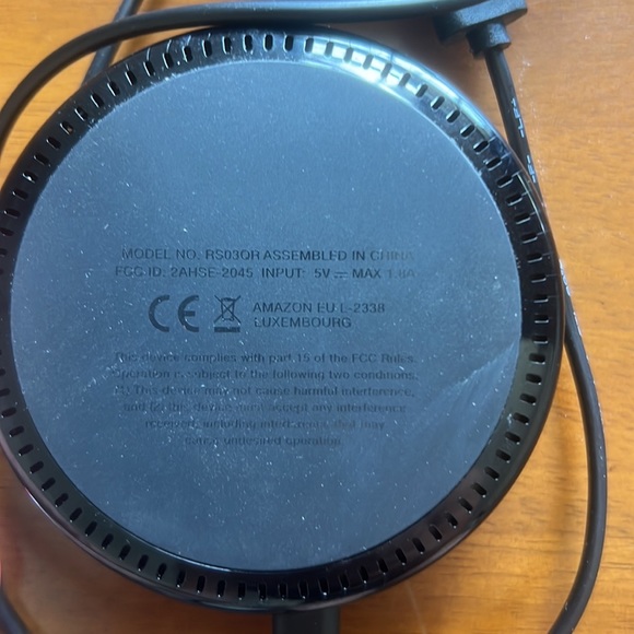 Amazon Echo Dot 2nd Generation - Picture 2 of 2